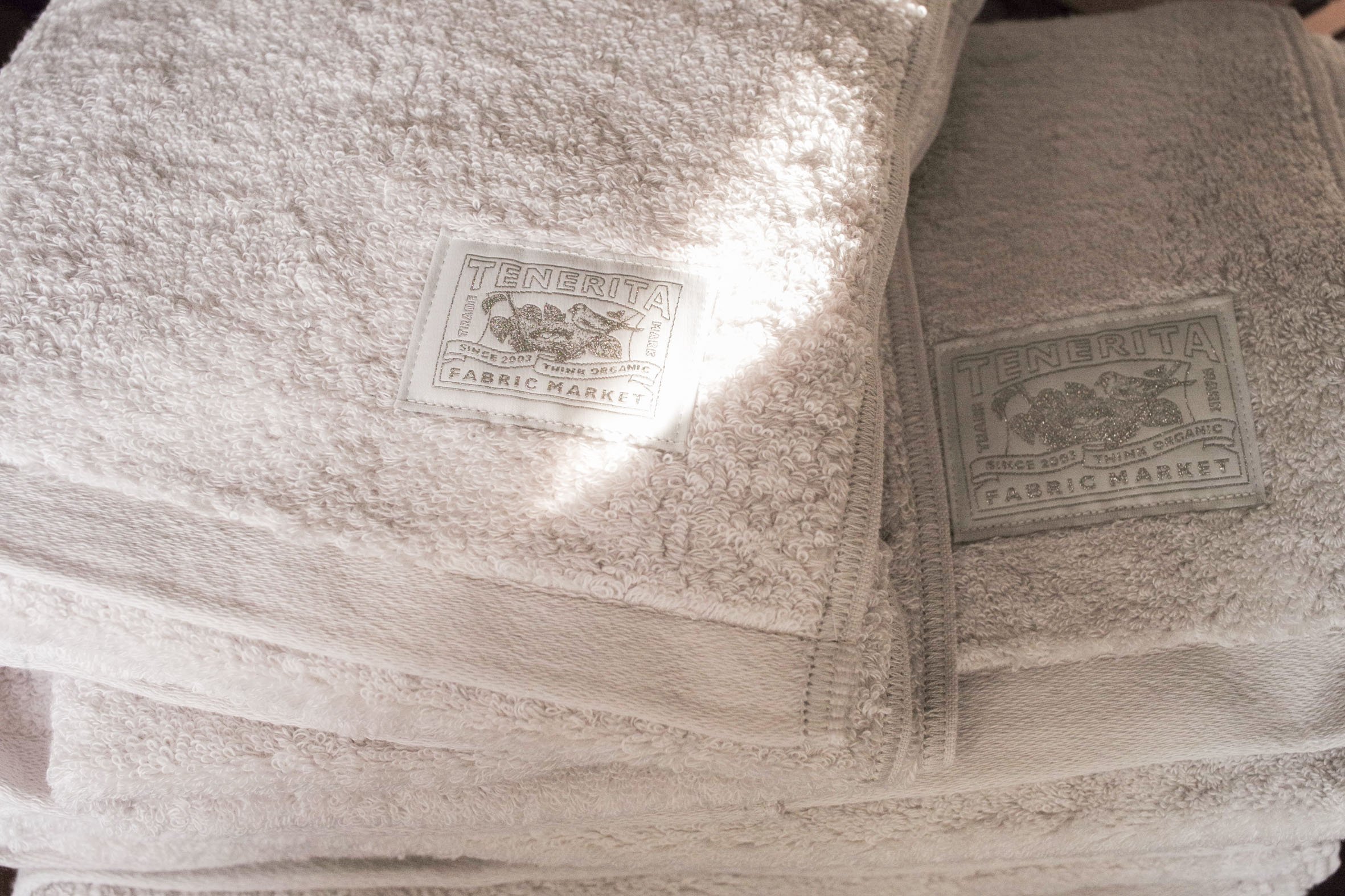 新品　TENERITA SUVIN GOLD ORGANIC TOWEL Wellness Articles | By Ōdes